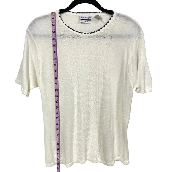 The Villager Cream Sweater Top, Size Petite Small, Vintage 1960's Feminine - Picture 4 of 10